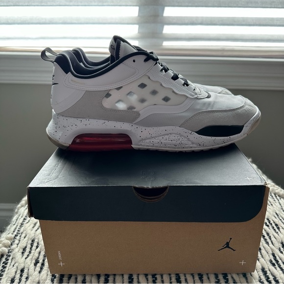 Jordan Air Max 200 White / Black / Challenge Red 2020 Rare - Picture 6 of 8